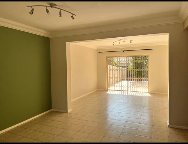 3 BEDROOM TOWNHOUSE TO LET IN RIVONIA